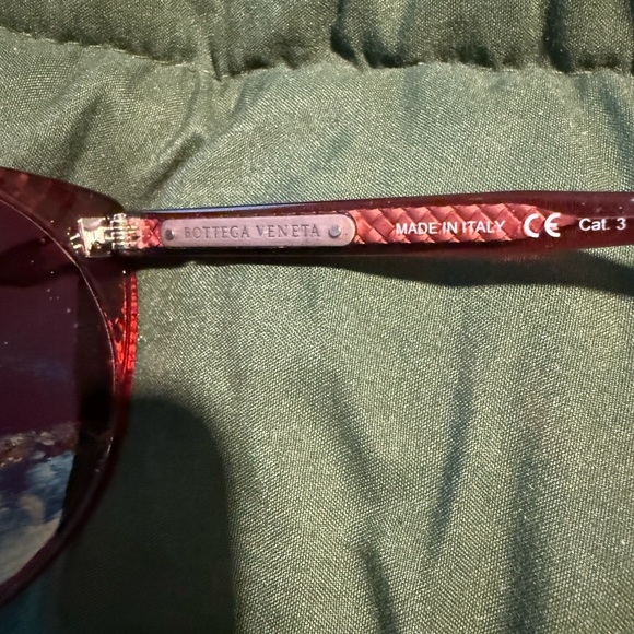 Bottega Veneta women’s sunglasses - Picture 13 of 14